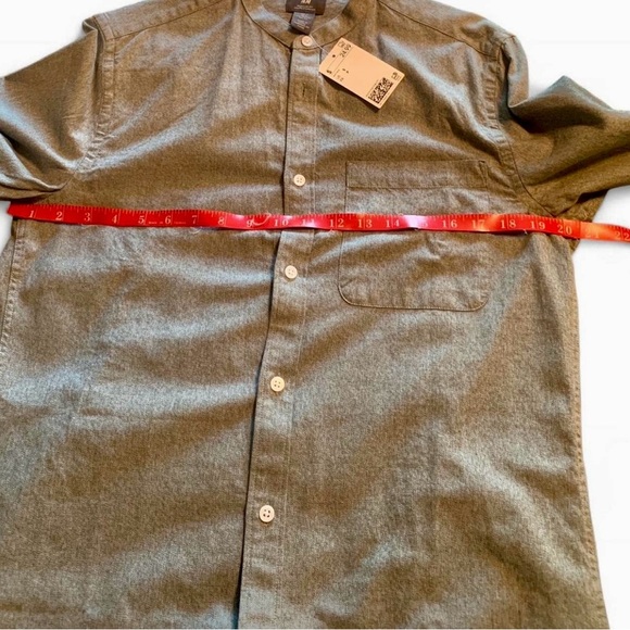 Men's H&M Olive Green Button-Up Shirt size small new with tags - Picture 4 of 6